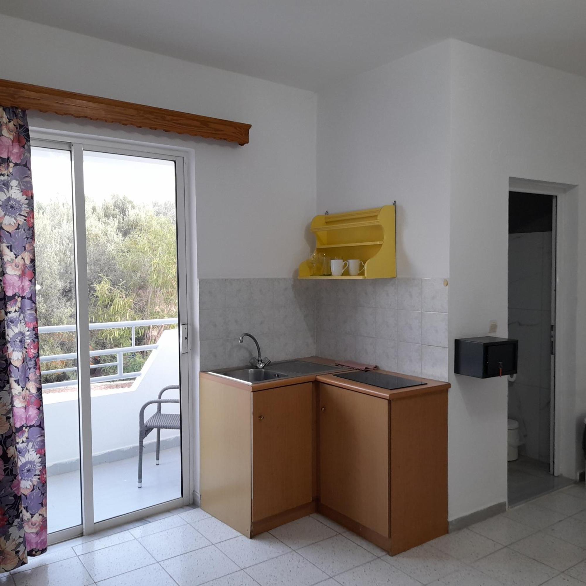 Lisabeth Apartments Faliraki Room photo